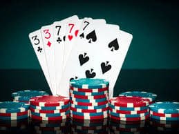 Layar masuk piagamslot dan pengaturan verifikasi dua faktor di aplikasi mobile